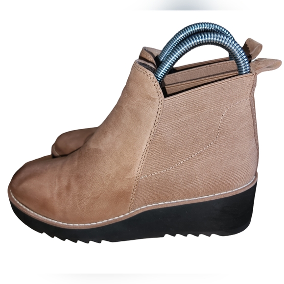 Eileen Fisher Chelsea Booties Size 6.5 - Picture 12 of 12